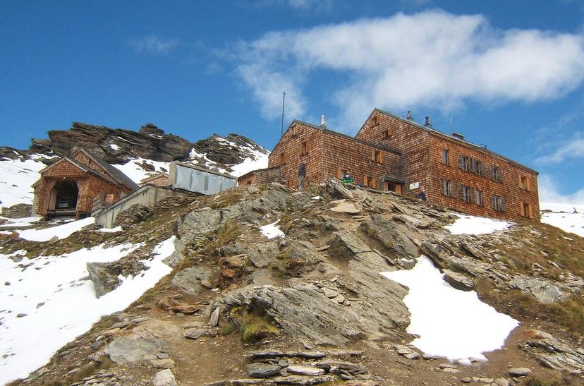 Defreggerhaus image 2