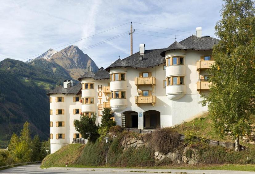 Hotel Goldried image 1