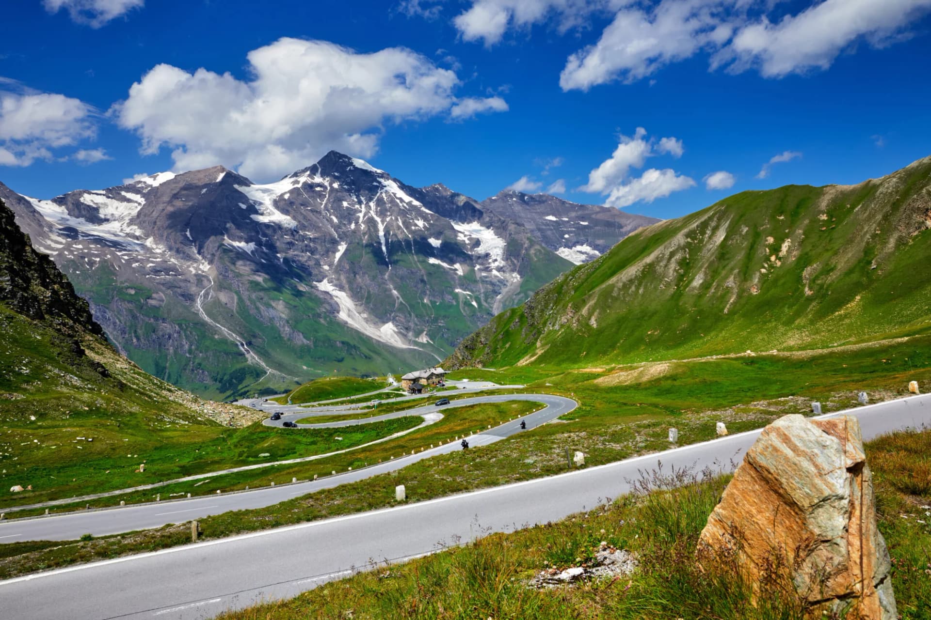 Panoramic view at Pasterze Glacier Grossglockner among austrian
